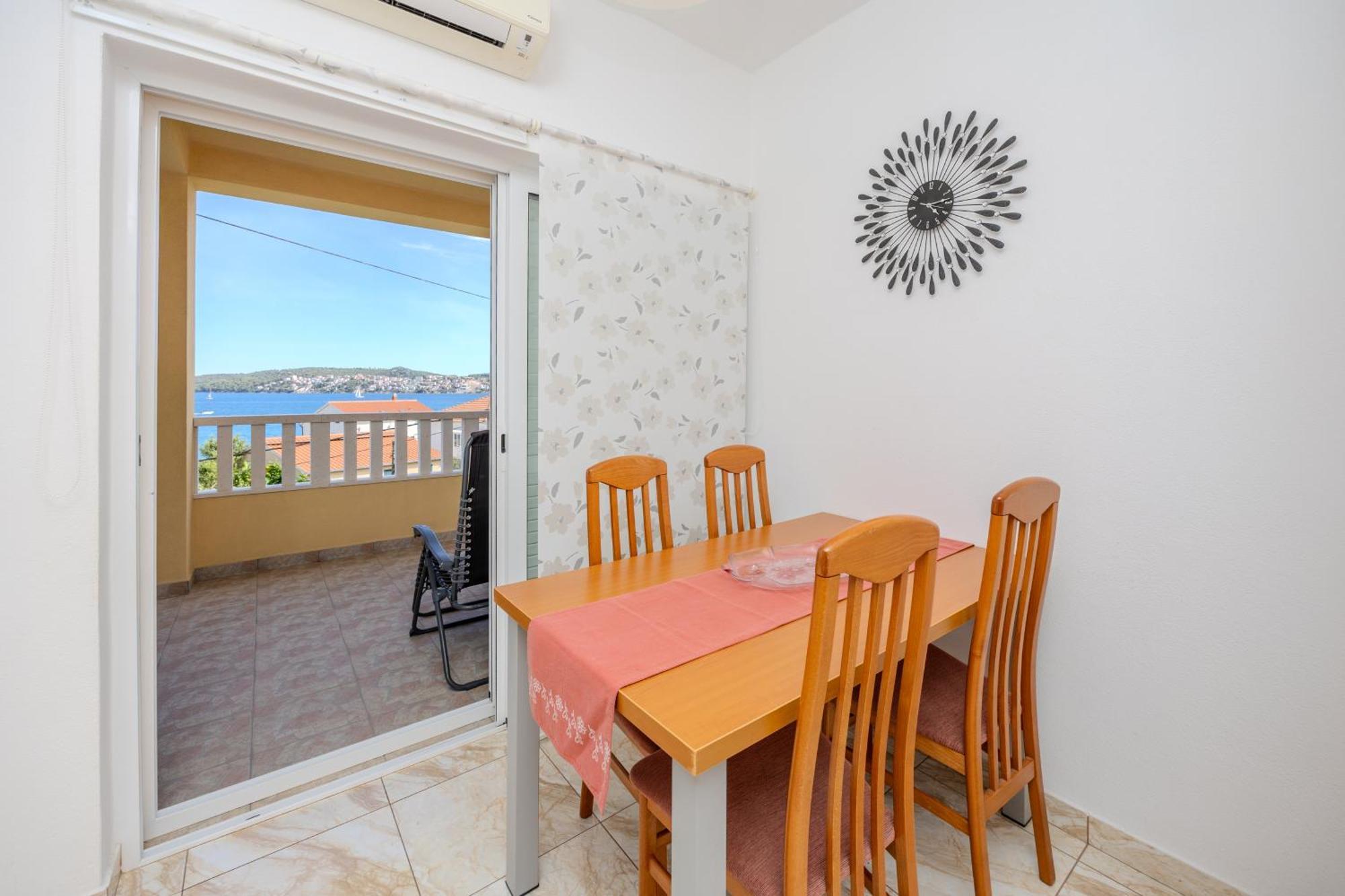 Apartman Markulin Trogir Bagian luar foto