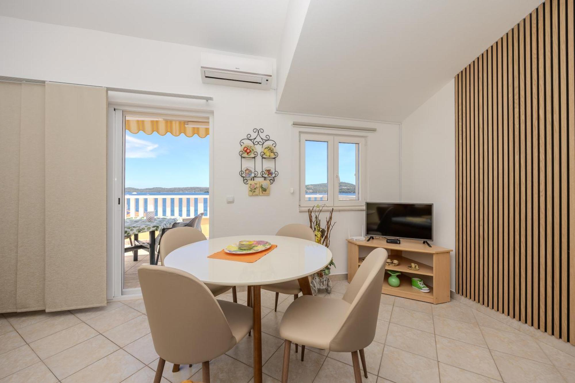 Apartman Markulin Trogir Bagian luar foto