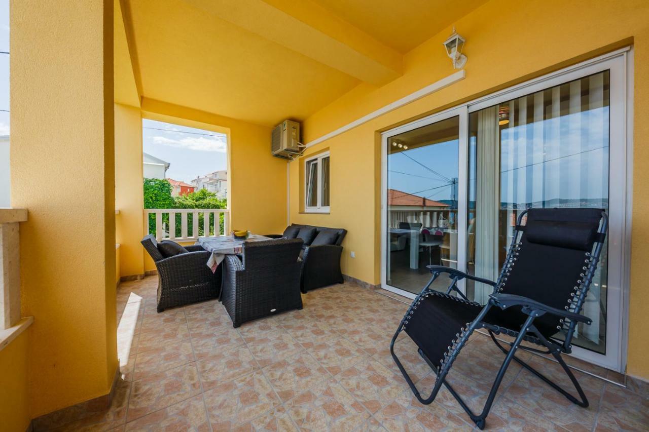 Apartman Markulin Trogir Bagian luar foto