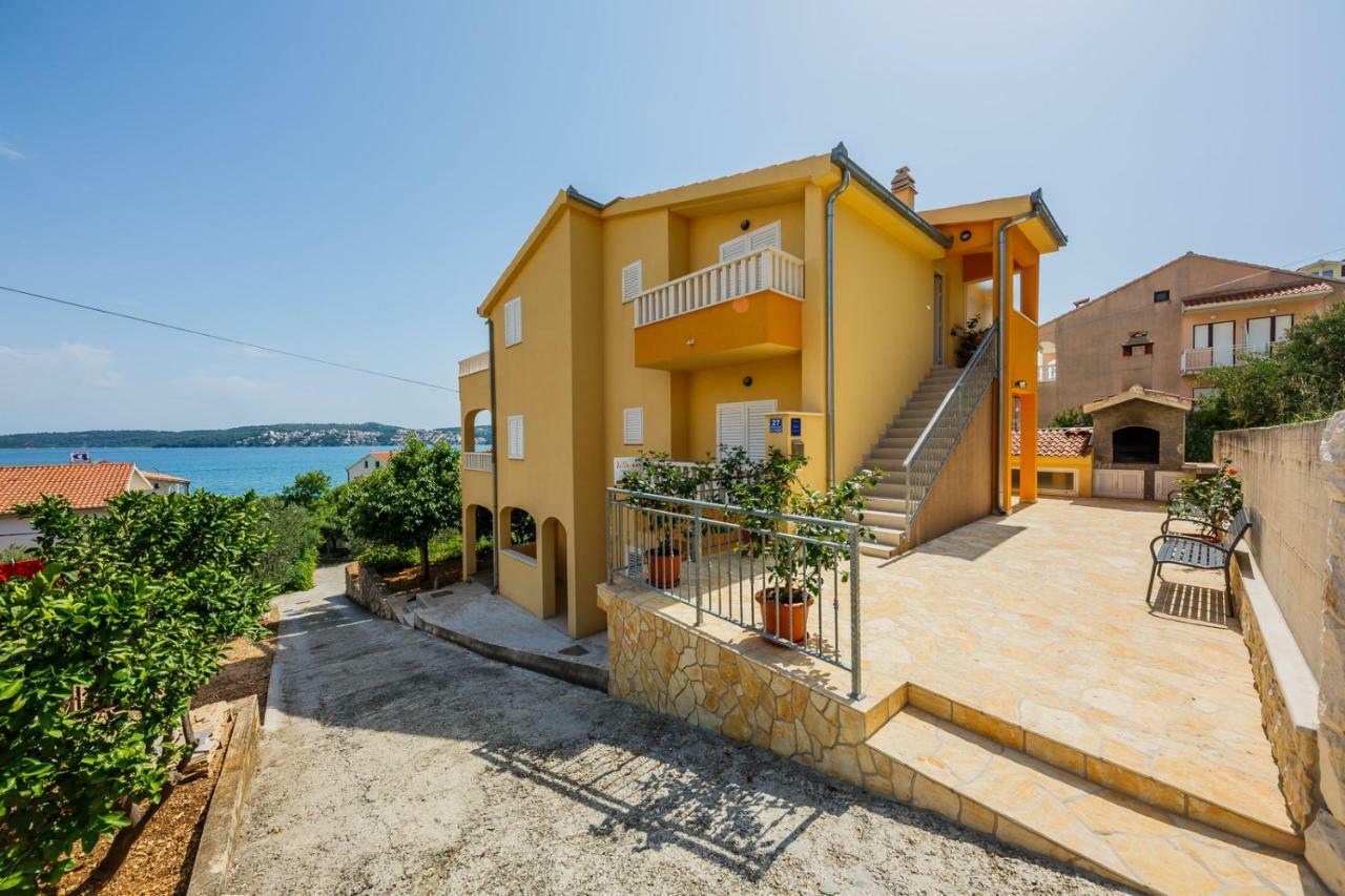 Apartman Markulin Trogir Bagian luar foto