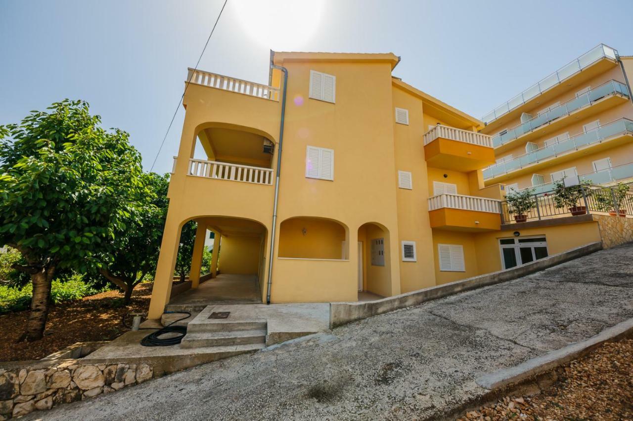 Apartman Markulin Trogir Bagian luar foto